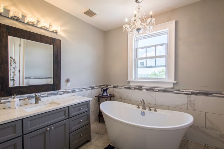 2nd ensuite (1 of 1)